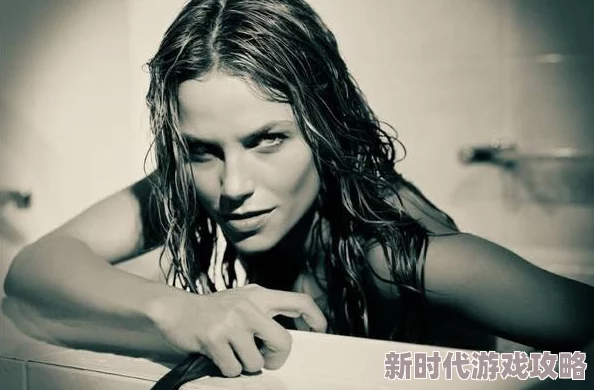 欧美美女一级片，画面精美，演员表现出色，让人眼前一亮，值得一看